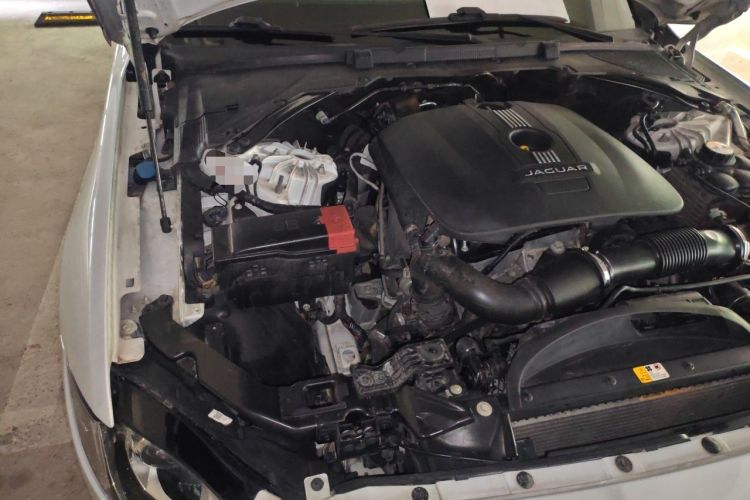 Used Jaguar XF 2016 XF 2.0T Two-Wheel-Drive R-Sport Sport Edition Engine Bay Right