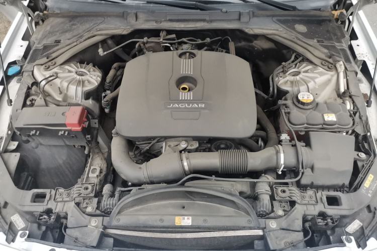 Used Jaguar XF 2016 XF 2.0T Two-Wheel-Drive Luxury Edition Engine Bay