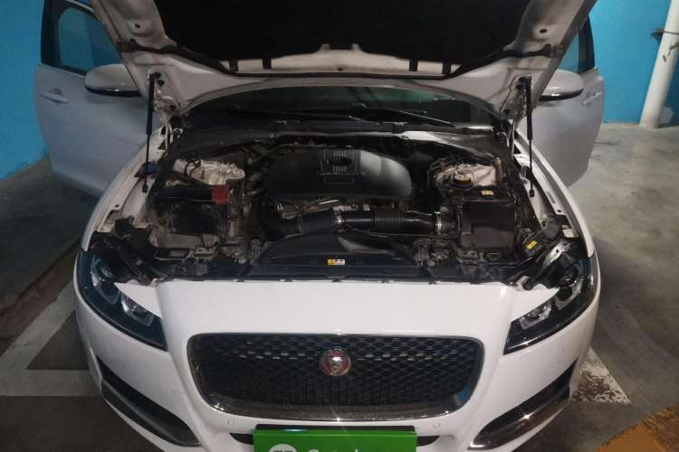 Used Jaguar XF 2016 XF 2.0T Two-Wheel-Drive Luxury Edition Engine Bay
