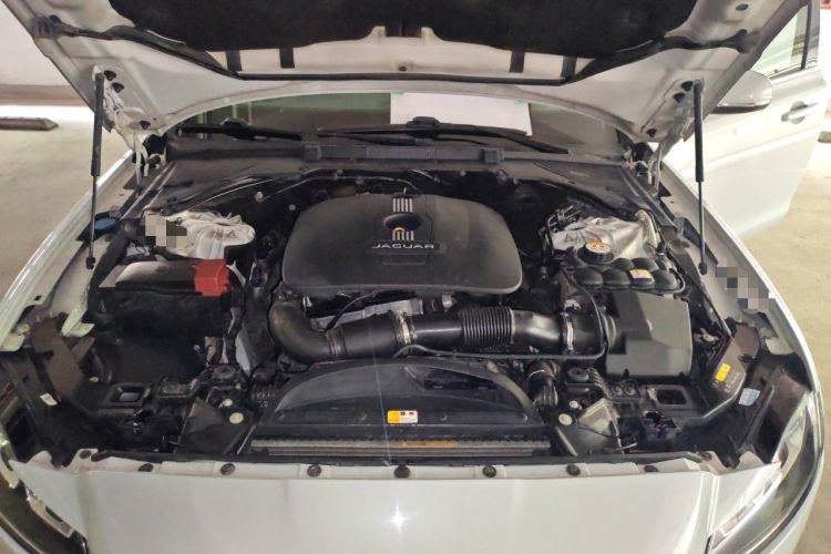 Used Jaguar XF 2016 XF 2.0T Two-Wheel-Drive R-Sport Sport Edition Engine Bay