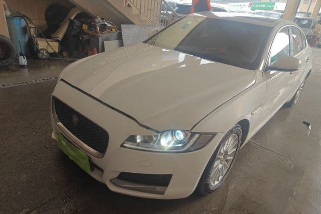 Used Jaguar XF 2016 XF 2.0T Two-Wheel-Drive Luxury Edition