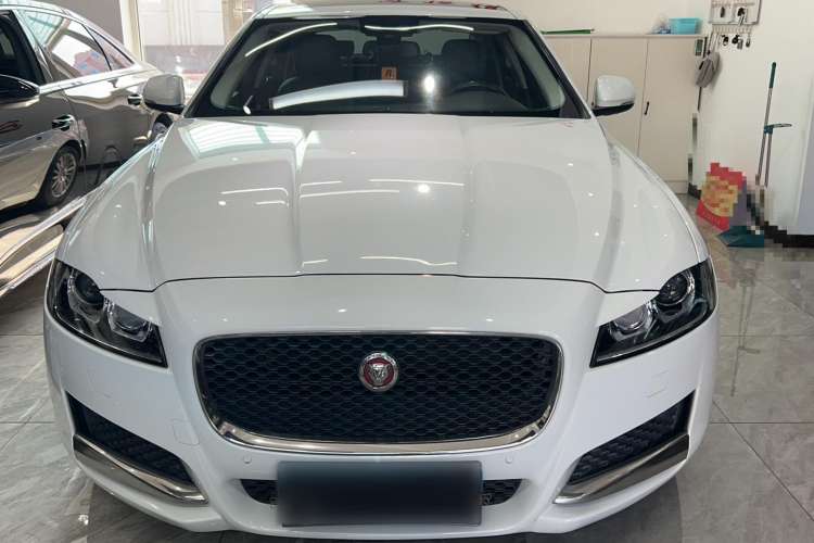 Used Jaguar XF 2016 XF 2.0T Two-Wheel-Drive Luxury Edition Exterior 1