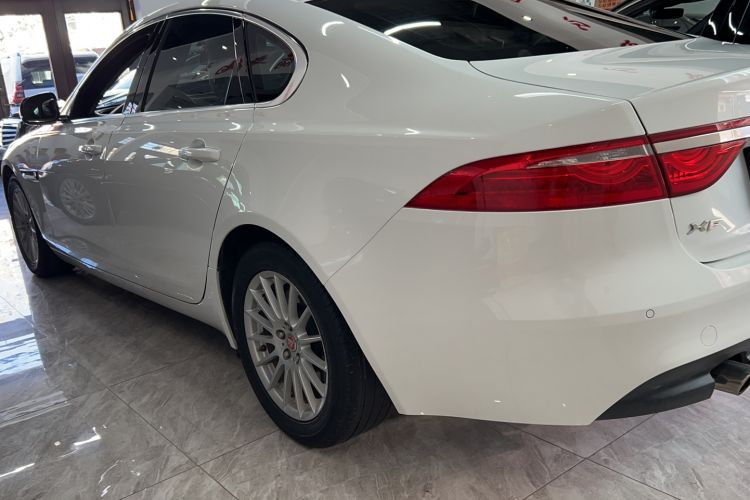 Used Jaguar XF 2016 XF 2.0T Two-Wheel-Drive Luxury Edition Exterior 3
