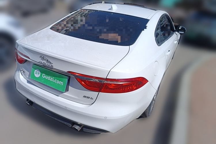 Used Jaguar XF 2016 XF 2.0T Two-Wheel-Drive Luxury Edition Exterior 5