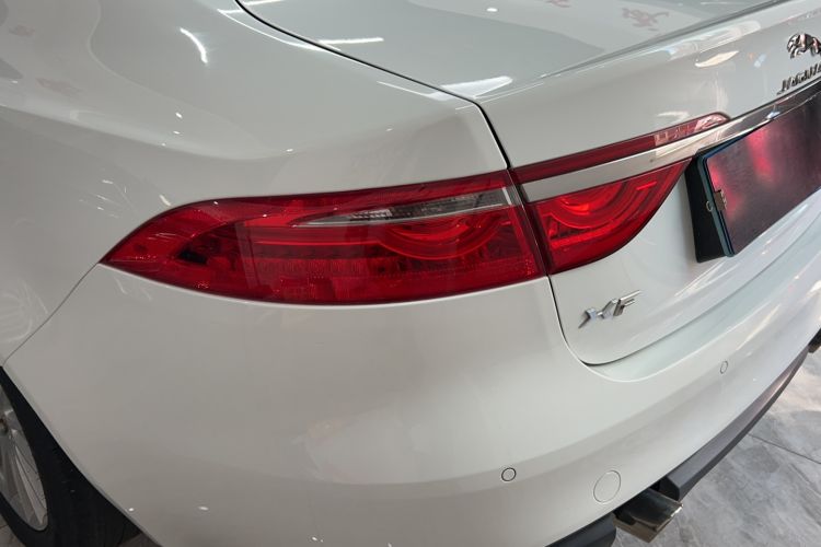 Used Jaguar XF 2016 XF 2.0T Two-Wheel-Drive Luxury Edition Exterior 6