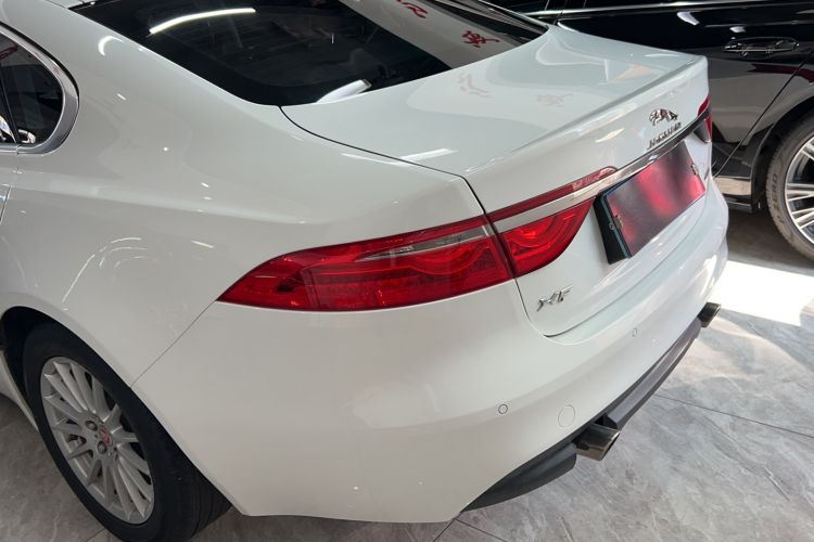 Used Jaguar XF 2016 XF 2.0T Two-Wheel-Drive Luxury Edition Exterior 7