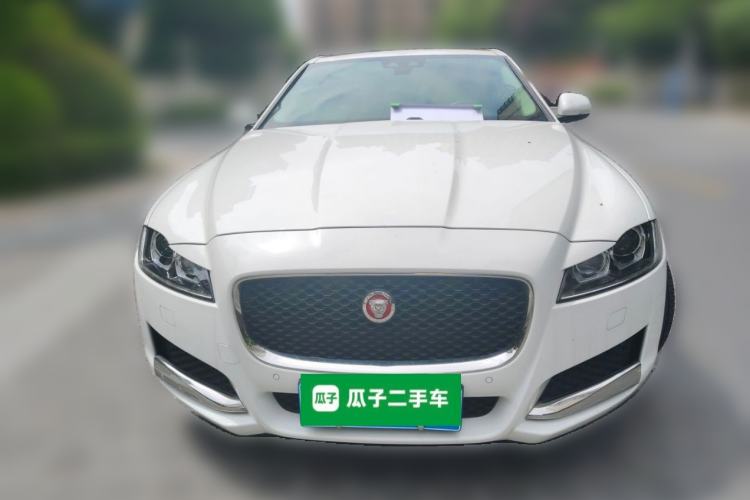 Used Jaguar XF 2016 XF 2.0T Two-Wheel-Drive Luxury Edition Front