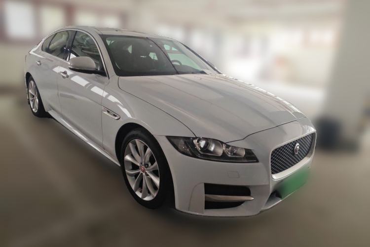 Used Jaguar XF 2016 XF 2.0T Two-Wheel-Drive R-Sport Sport Edition Front Right 45 Deg