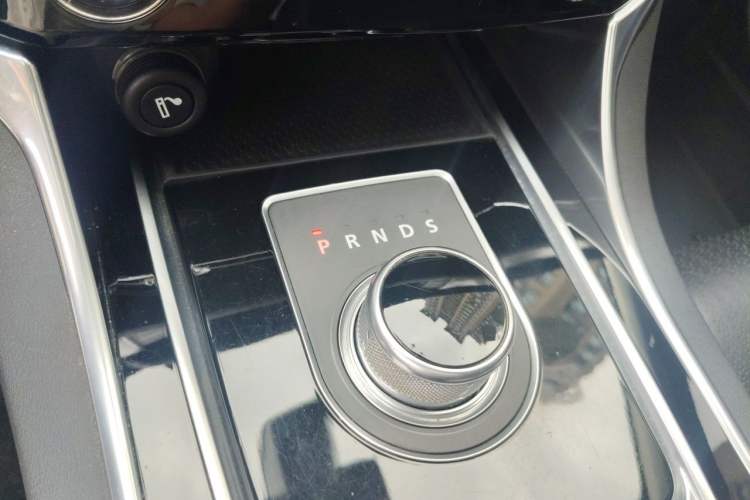 Used Jaguar XF 2016 XF 2.0T Two-Wheel-Drive Luxury Edition Gear Lever