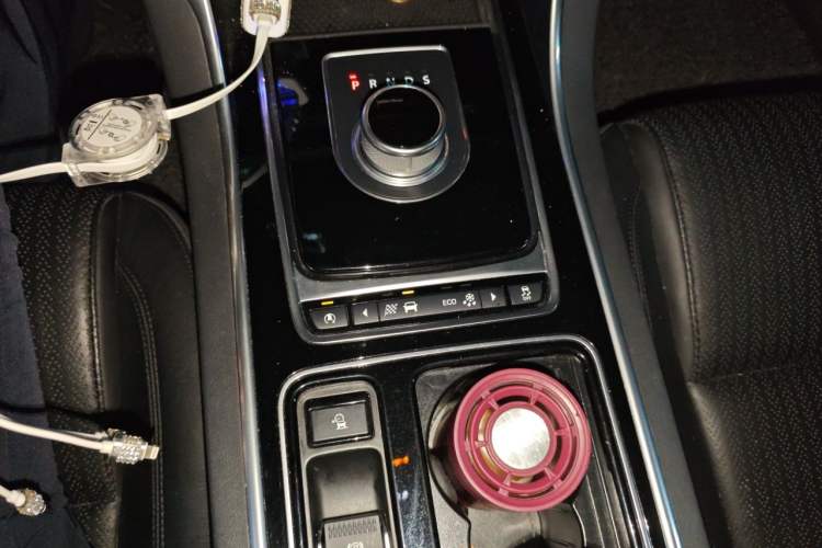 Used Jaguar XF 2016 XF 3.0 SC Two-Wheel-Drive Luxury Edition Gear Lever