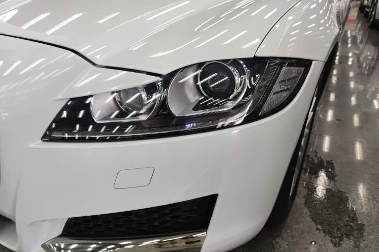 Used Jaguar XF 2016 XF 2.0T Two-Wheel-Drive Luxury Edition Left Front Headlight
