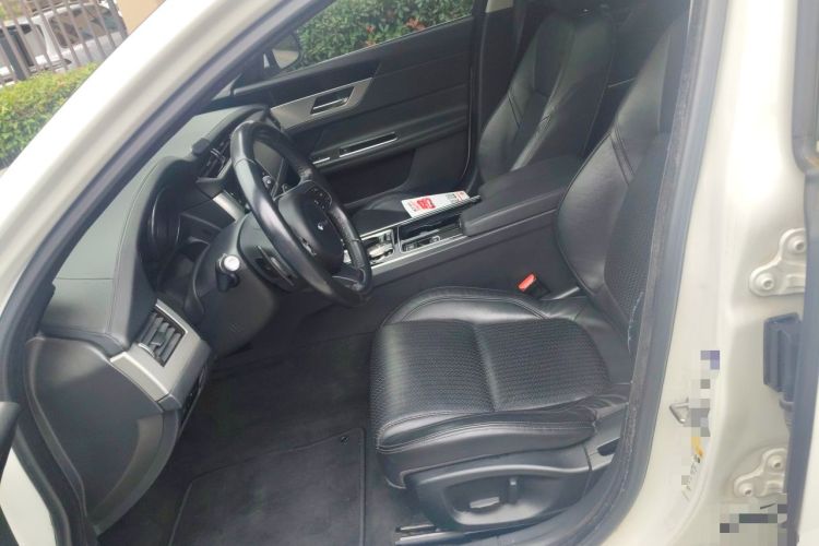 Used Jaguar XF 2016 XF 2.0T Two-Wheel-Drive Luxury Edition Left Front Seat