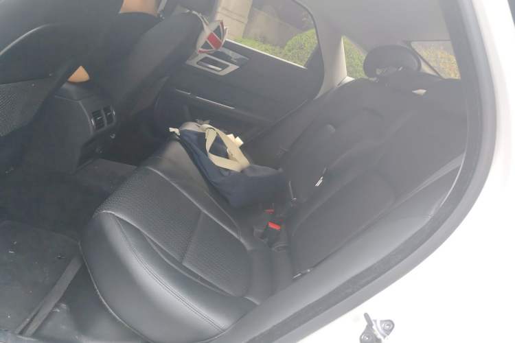 Used Jaguar XF 2016 XF 2.0T Two-Wheel-Drive Luxury Edition Left Rear Seat