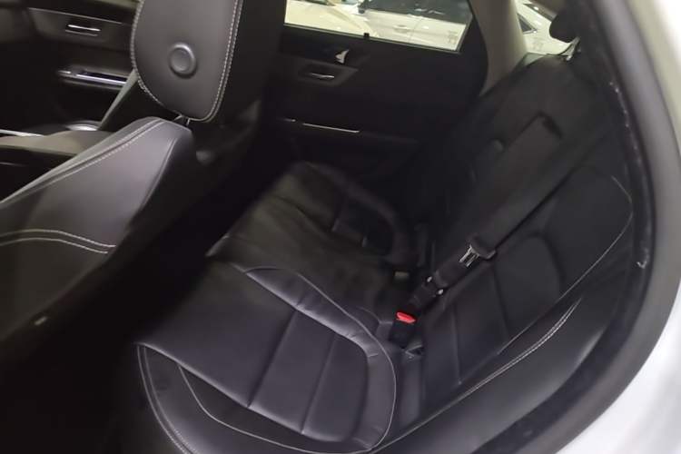 Used Jaguar XF 2016 XF 3.0 SC Two-Wheel-Drive R-Sport Sport Edition Left Rear Seat