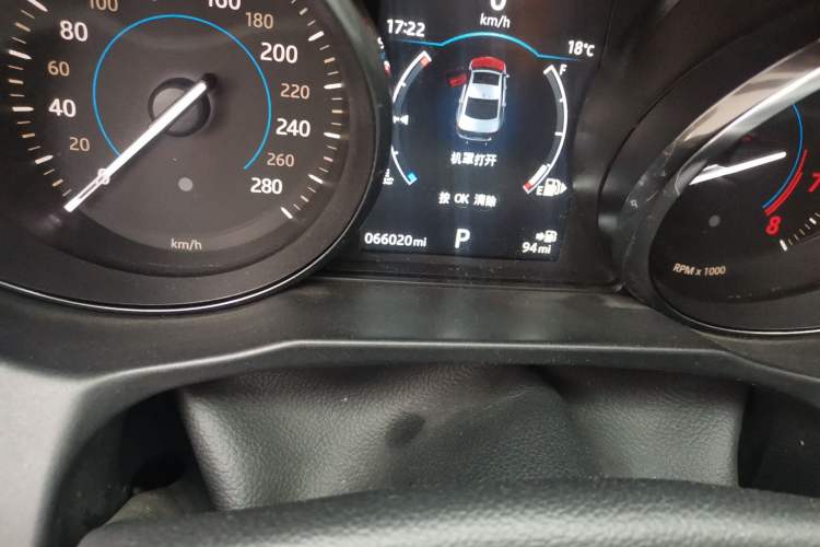 Used Jaguar XF 2016 XF 2.0T Two-Wheel-Drive Luxury Edition Odometer Close Up
