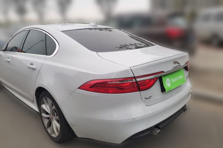 Used Jaguar XF 2016 XF 2.0T Two-Wheel-Drive Luxury Edition Rear Left 45 Deg