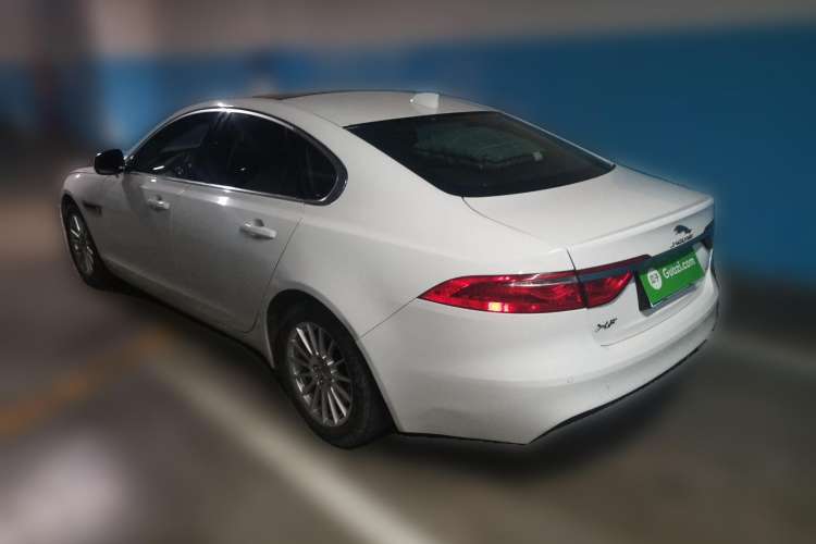Used Jaguar XF 2016 XF 2.0T Two-Wheel-Drive Luxury Edition Rear Left 45 Deg