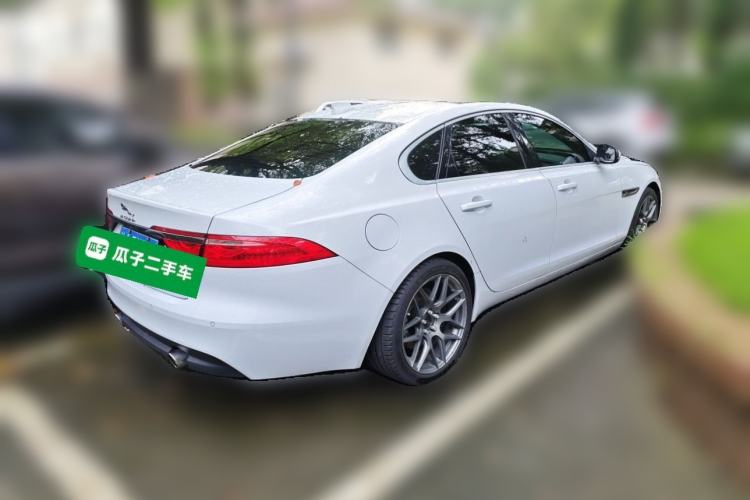Used Jaguar XF 2016 XF 3.0 SC Two-Wheel-Drive Luxury Edition Rear Right 45 Deg