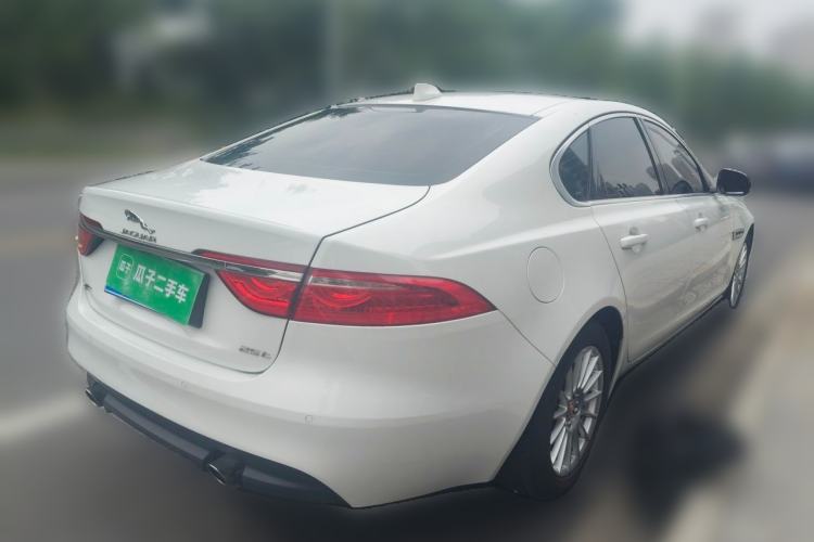 Used Jaguar XF 2016 XF 2.0T Two-Wheel-Drive Luxury Edition Rear Right 45 Deg