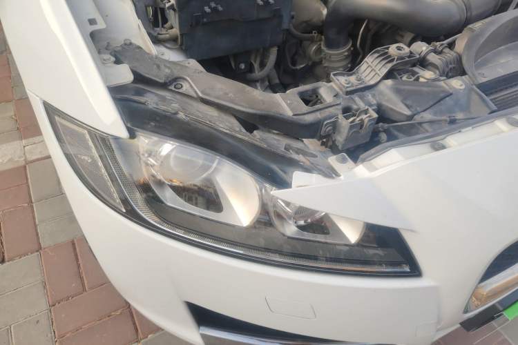 Used Jaguar XF 2016 XF 2.0T Two-Wheel-Drive Luxury Edition Right Front Headlight