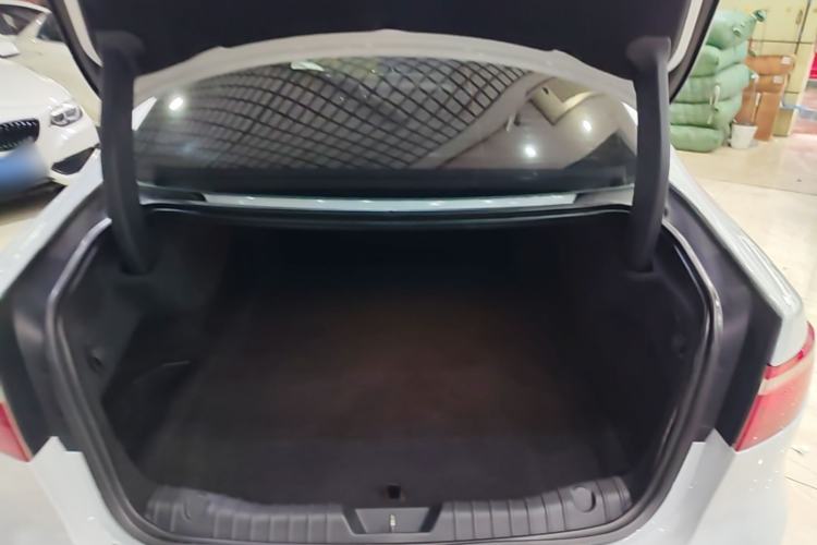 Used Jaguar XF 2016 XF 3.0 SC Two-Wheel-Drive R-Sport Sport Edition Trunk