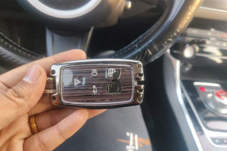 Used Jaguar XF 2016 XF 2.0T Two-Wheel-Drive Luxury Edition Vehicle Key