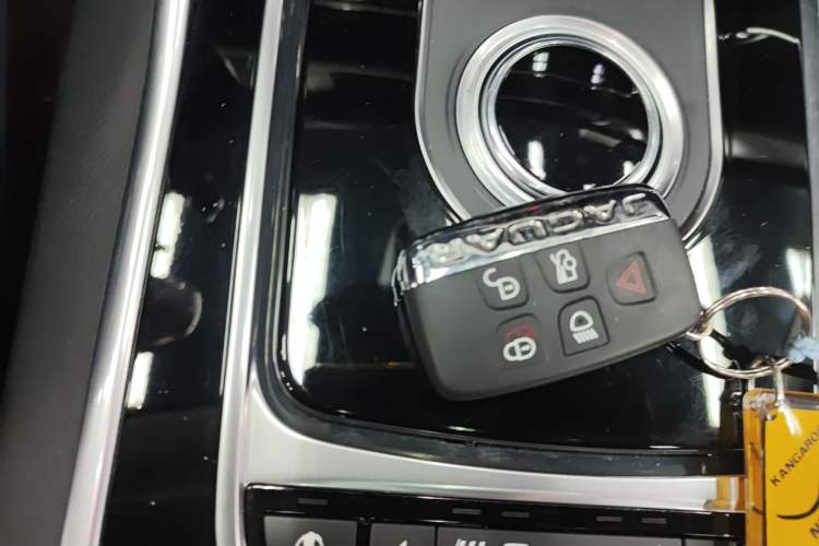 Used Jaguar XF 2016 XF 2.0T Two-Wheel-Drive Luxury Edition Vehicle Key