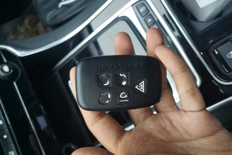 Used Jaguar XF 2016 XF 2.0T Two-Wheel-Drive Luxury Edition Vehicle Key