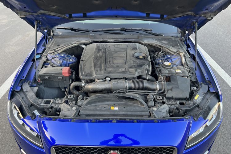 Used Jaguar XF 2018 XF Sportbrake 2.0T 250 PS Two-Wheel-Drive Luxury Edition Engine Bay