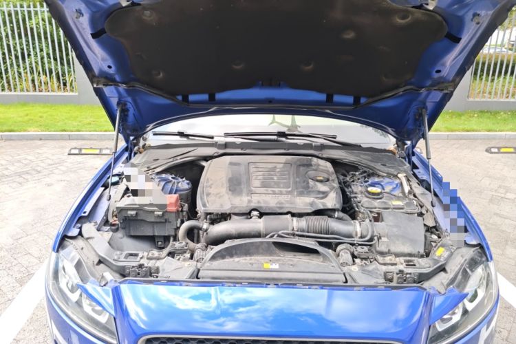 Used Jaguar XF 2018 XF Sportbrake 2.0T 250 PS Two-Wheel-Drive Luxury Edition Engine Bay