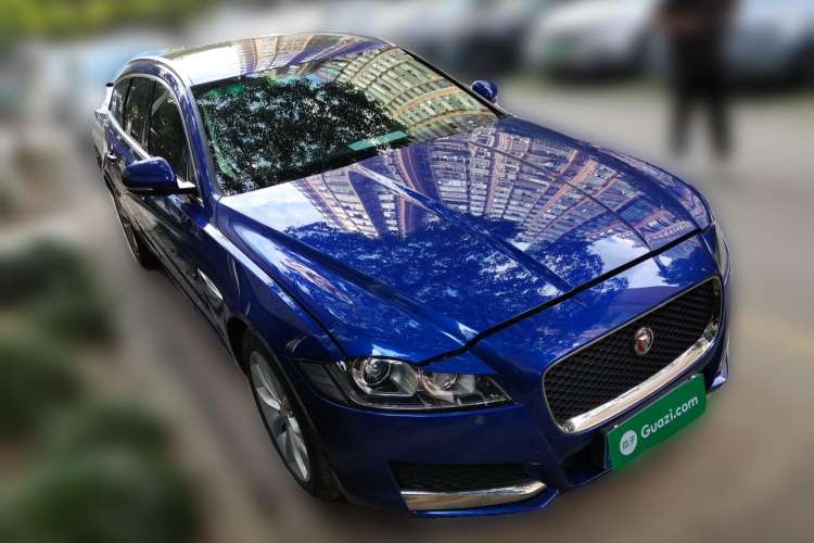 Used Jaguar XF 2018 XF Sportbrake 2.0T 250 PS Two-Wheel-Drive Luxury Edition Front Right 45 Deg