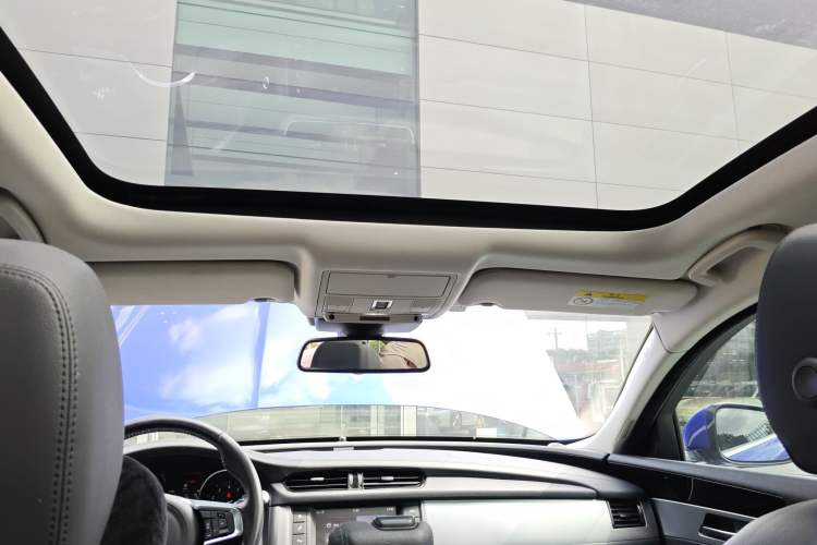 Used Jaguar XF 2018 XF Sportbrake 2.0T 250 PS Two-Wheel-Drive Luxury Edition Headliner