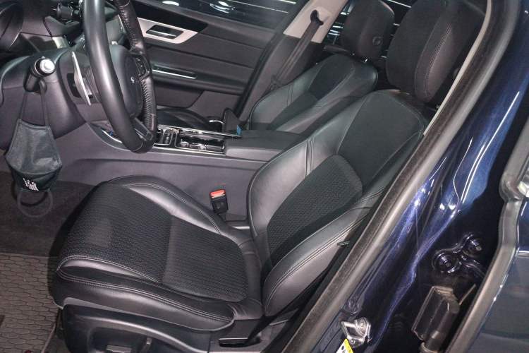Used Jaguar XF 2018 XF Sportbrake 2.0T 250 PS Two-Wheel-Drive Luxury Edition Left Front Seat