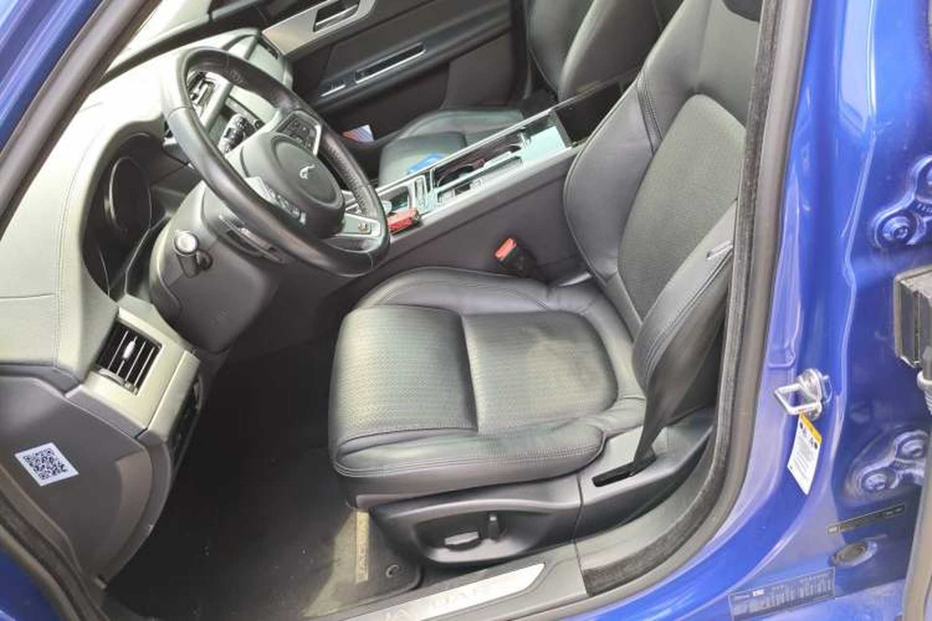 Used Jaguar XF 2018 XF Sportbrake 2.0T 250 PS Two-Wheel-Drive Luxury Edition Left Front Seat