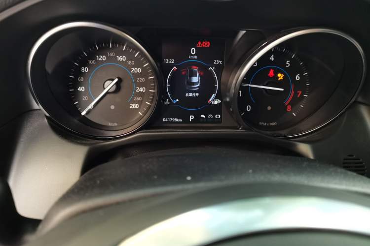 Used Jaguar XF 2018 XF Sportbrake 2.0T 250 PS Two-Wheel-Drive Luxury Edition Odometer Close Up