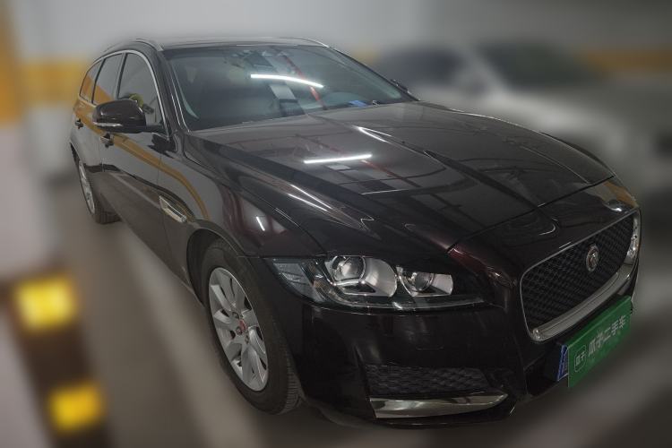 Used Jaguar XF 2018 XF Sportbrake 2.0T 250 PS All-Wheel Drive Luxury Edition Front Right 45 Deg
