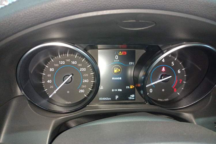 Used Jaguar XF 2018 XF Sportbrake 2.0T 250 PS All-Wheel Drive Luxury Edition Instrument Cluster