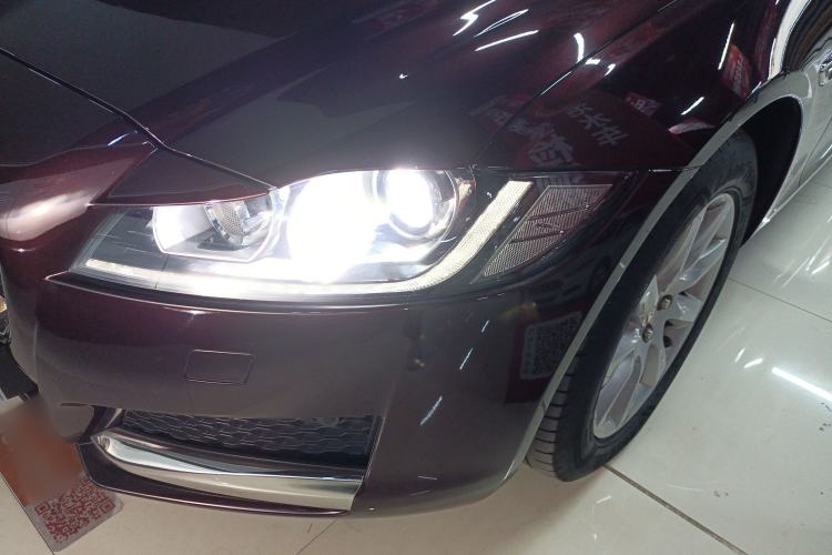 Used Jaguar XF 2018 XF Sportbrake 2.0T 250 PS All-Wheel Drive Luxury Edition Left Front Headlight