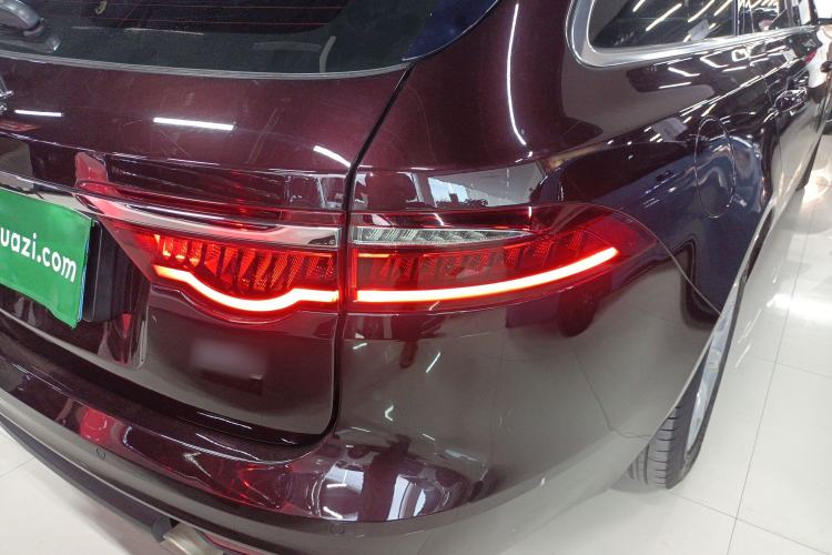 Used Jaguar XF 2018 XF Sportbrake 2.0T 250 PS All-Wheel Drive Luxury Edition Right Rear Taillight