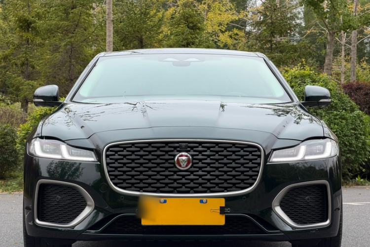 Used Jaguar XFL 2025 Model—2.0T P250, Two-Wheel Drive, Premium Luxury Edition Exterior 4