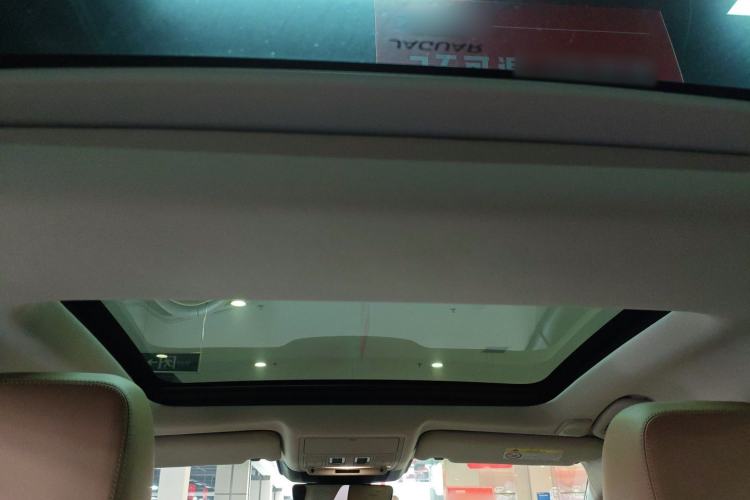 Used Jaguar XFL 2024 2.0T P250 Two-Wheel Drive Prestige Luxury Edition Headliner