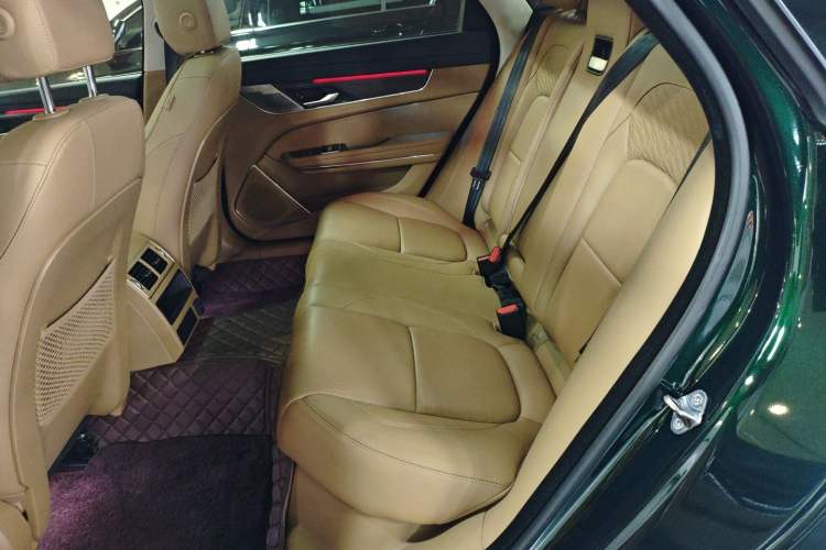 Used Jaguar XFL 2024 2.0T P250 Two-Wheel Drive Prestige Luxury Edition Left Rear Seat