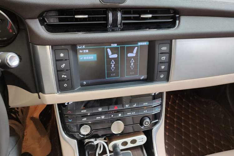 Used Jaguar XFL 2017 XFL 2.0T 200PS Elite Edition Audio And AC Panel