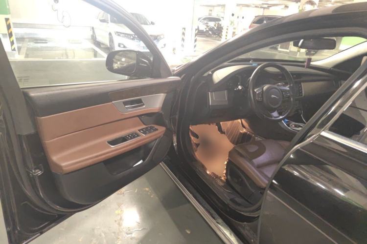 Used Jaguar XFL 2017 XFL 2.0T 200PS Luxury Edition Driver Seat
