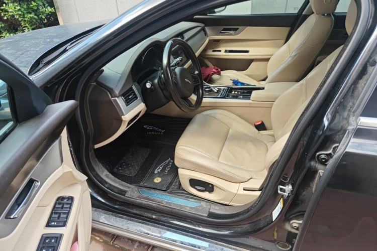 Used Jaguar XFL 2017 XFL 2.0T 200PS Elite Edition Driver Seat