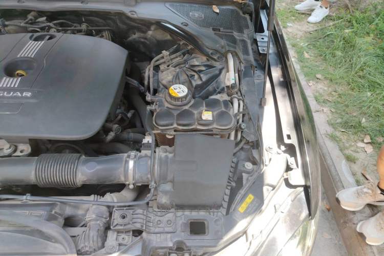 Used Jaguar XFL 2017 XFL 2.0T 200PS Windflower Edition Engine Bay Left