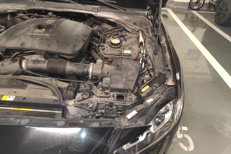Used Jaguar XFL 2017 XFL 2.0T 200PS Luxury Edition Engine Bay Left