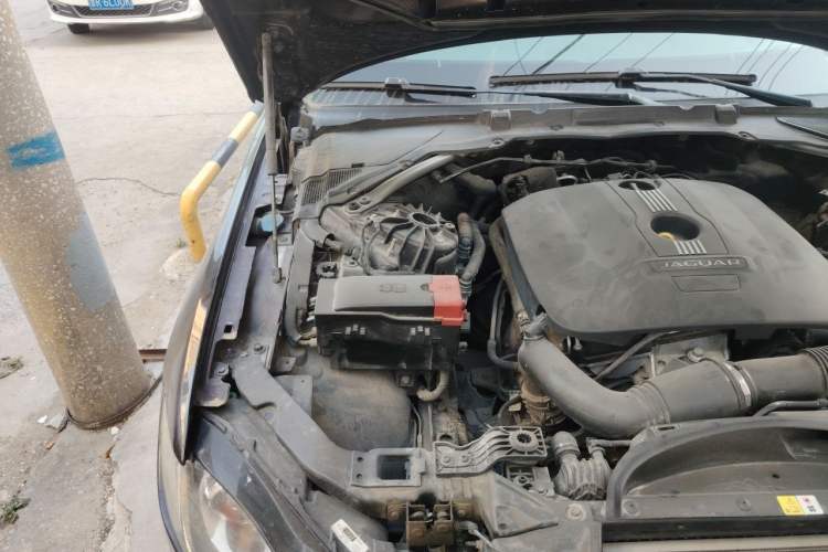 Used Jaguar XFL 2017 XFL 2.0T 200PS Luxury Edition Engine Bay Right