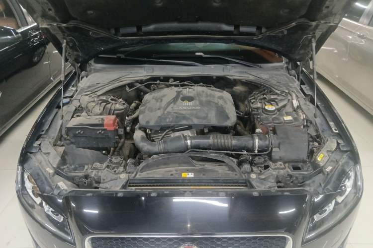 Used Jaguar XFL 2017 XFL 2.0T 240PS Luxury Edition Engine Bay