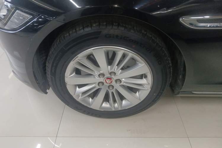 Used Jaguar XFL 2017 XFL 2.0T 240PS Luxury Edition Exterior 4